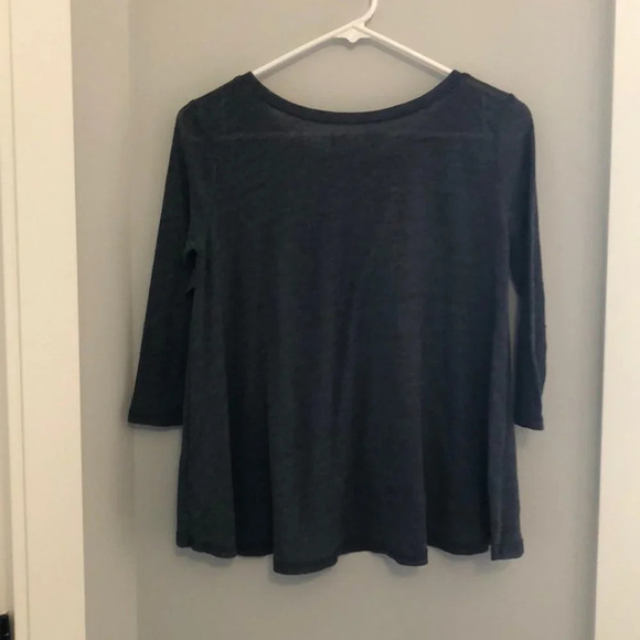 Hollister blue flowy top size Xs - Picture 6 of 6